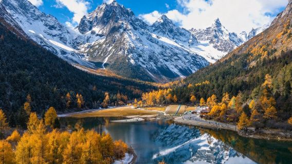 Chengdu Day Tour: Bipeng Valley Glaciers & Taoping Qiang Village Stone Fortress (Inc. Authentic Lunch)