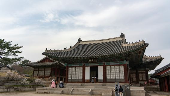 Changgyeonggungin äänikierros: kuningattarien palatsi