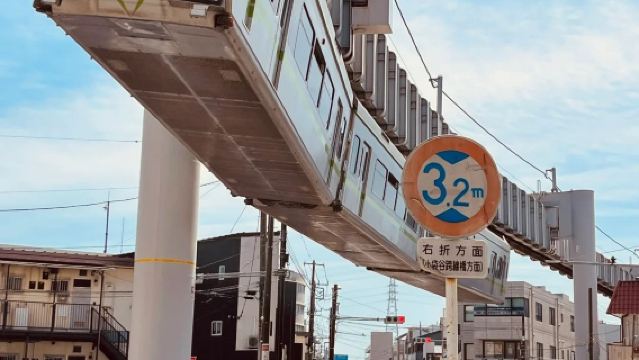 Lawatan sehari Tokyo - Depan Sekolah Tinggi Kamakura - Shichirigahama - Enoshima Island - Gotemba