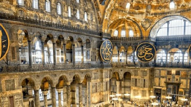 アヤソフィアモスク：優先入場ガイドツアー
