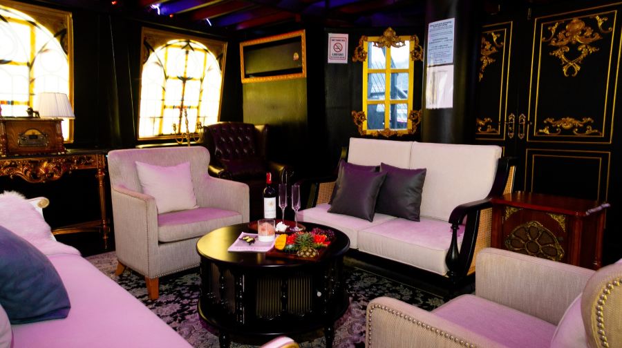 泰國芭堤雅體驗潛水浮潛7小時【格蘭島黑珍珠復古木船海盜船海釣遊艇落日泳池派對一日遊】