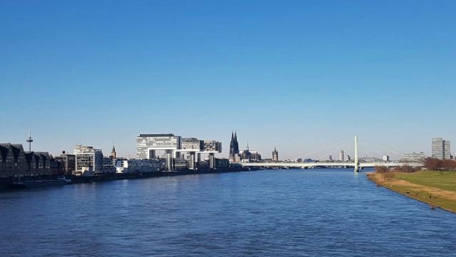 Cologne: Panorama E-Bike Tour