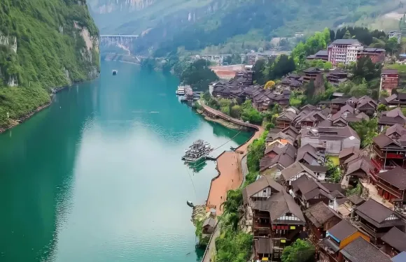 重慶豐都鬼城+816工程+白鶴梁水下博物館一日遊中英文服務