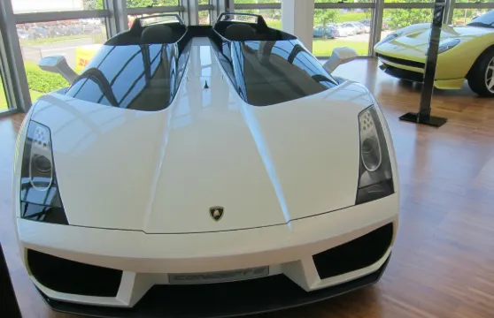 意大利米蘭+博洛尼亞+恩佐法拉利博物館+蘭博基尼工廠與博物館