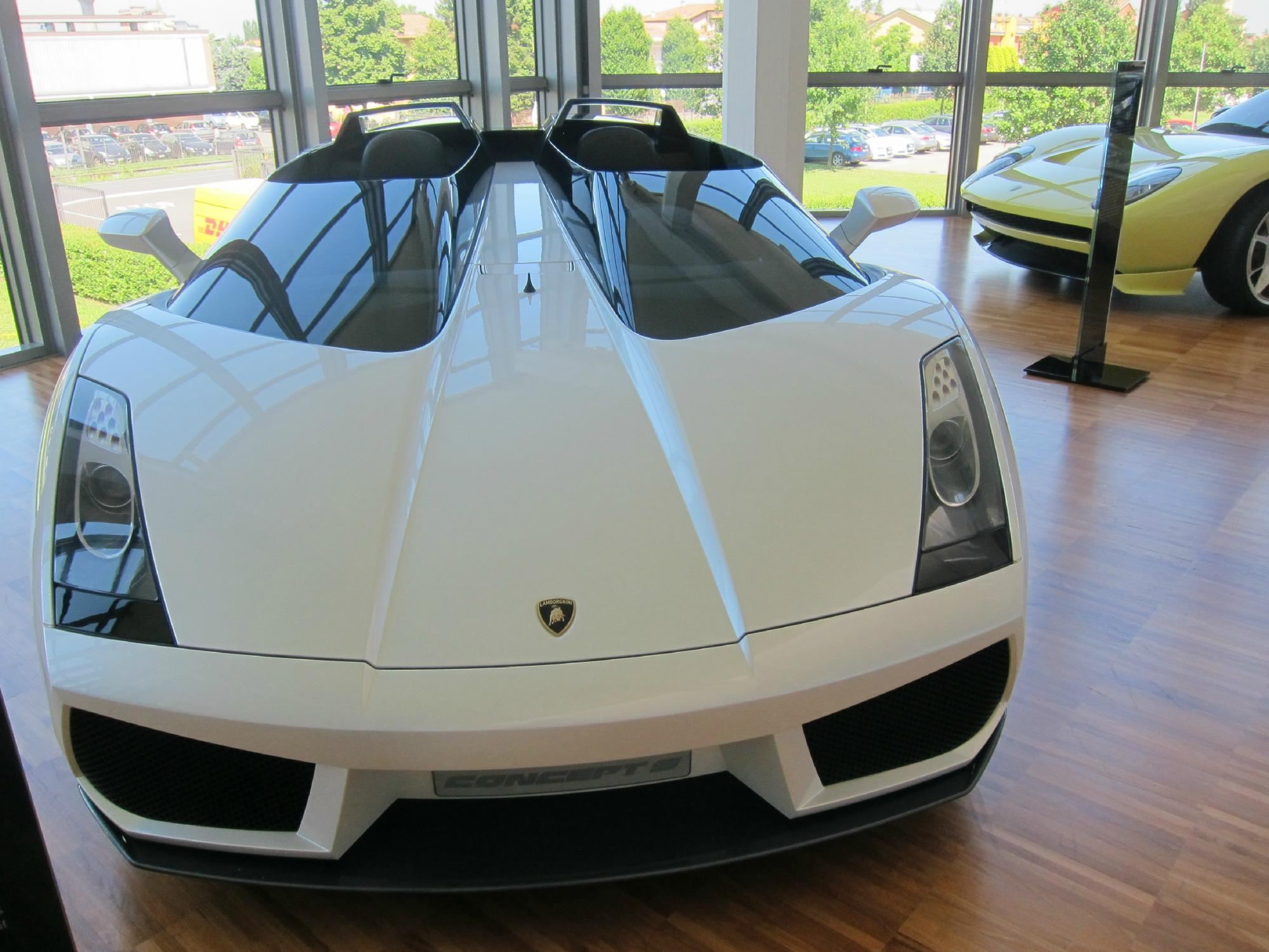 義大利米蘭+波隆那+恩佐法拉利博物館+蘭博基尼工廠與博物館