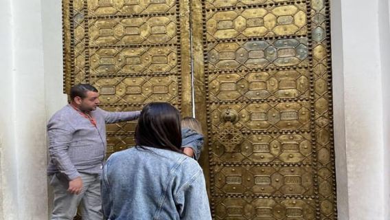 Fes: Museum, Al-Attarine-Madrasa & Gerberei und Medina-Tour