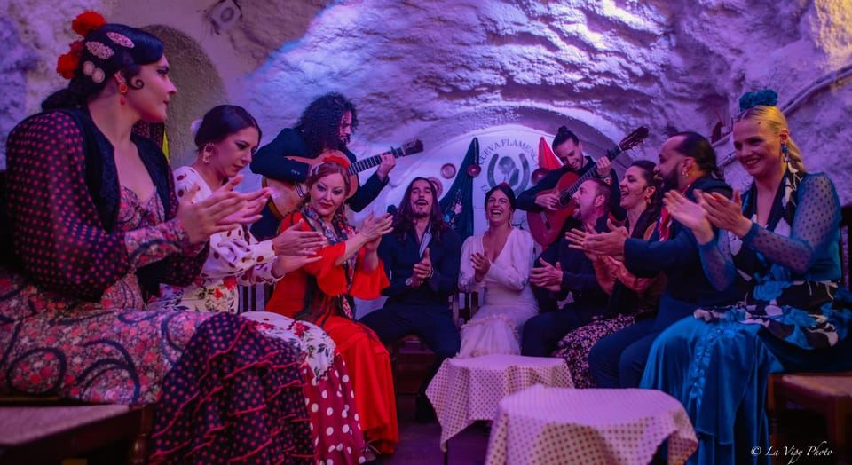 กรานาดา: การแสดงฟลาเมงโก Los Parrones ในถ้ำ Sacromonte