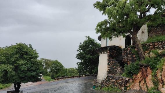 Monsoon Palace (Sajjangarh) E-bike Trail