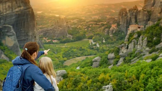 Meteora: Guided Sunset Tour + Hotel Pickup