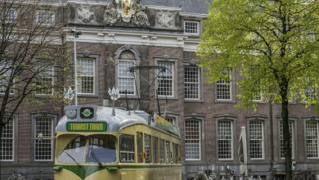 乗り降り自由の観光トラム