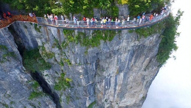 Tour Giornaliero al Parco Nazionale Forestale della Montagna Tianmen a Zhangjiajie: Skywalk, Grotte e Meraviglie Carsiche