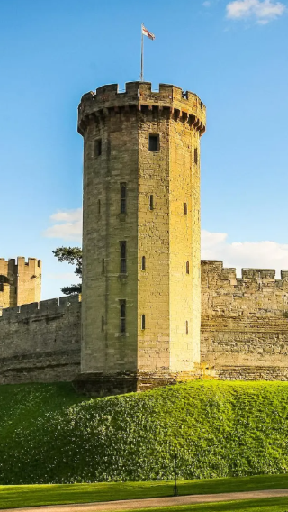 Chinese/English private charter - London round-trip + Shakespeare's birthplace + Warwick Castle [fortified stronghold]