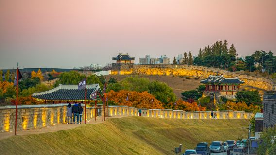 Tur Sehari dari Seoul | Suwon Hwaseong + Perpustakaan Bintang + Jalan-jalan di Haengridan-gil