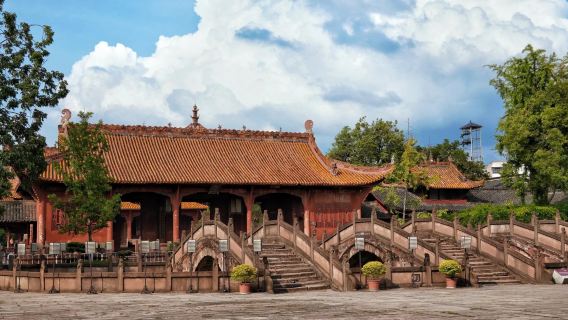 From Chengdu: Private Day Tour by Car to Stone Art, Confucius Temple & City Green Lung