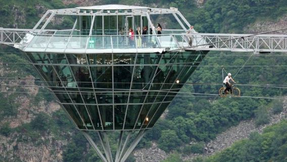 Desde Tiflis: Tour por el cañón de Tsalka, el puente Diamond y Zip-Bike