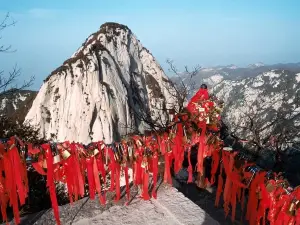 Private Mt. Huashan Hiking Tour from Xi'an