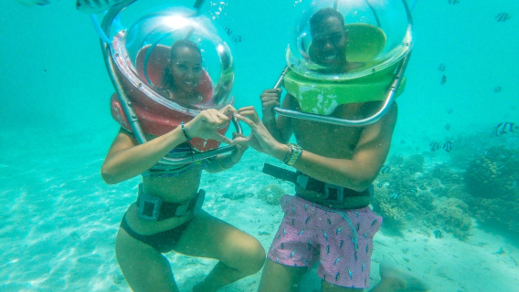 Pelayaran catamaran Mauritius Ile aux Cerfs termasuk makan tengah hari BBQ/ pemandu pelancong berbahasa Cina pilihan/tiga sukan air