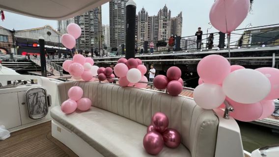 【廣州遊艇出海】廣州遊艇生日求婚佈置經濟特價選項~2小時動態航線