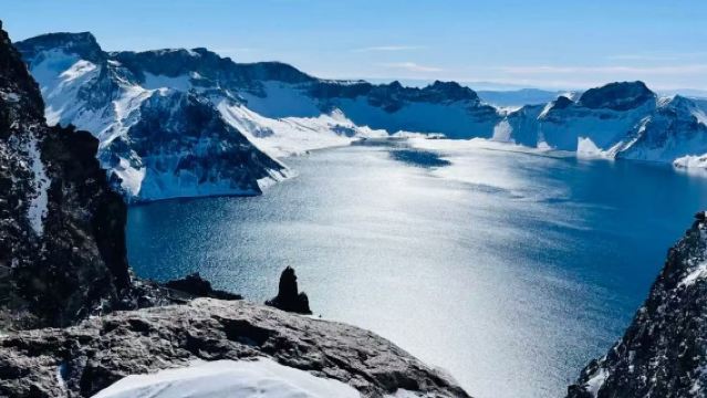 長白山北坡天池純玩一日遊霧凇漂流二道白河長白山專車接送獨立團