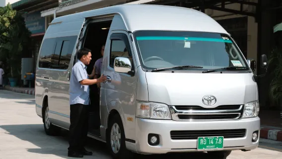 Таиланд, Пхукет: транспортные услуги [индивидуальный трансфер/аренда автомобиля с водителем|трансфер из/в аэропорт|точка-точка|Индивидуальный заказ транспорта|Дополнительно: русскоговорящий водитель