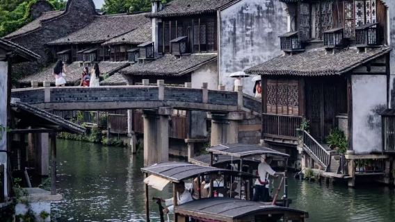 Shanghai to Wuzhen: Dongzha Scenic Area Day Tour&Xizha Scenic Area Night Tour+Hanfu photo