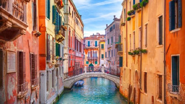 Ravenna Port to Venice with Deluxe Tour by Boat and Gondola
