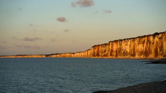 諾曼第登陸：象鼻山+聖瓦萊里昂科小鎮【包車遊】