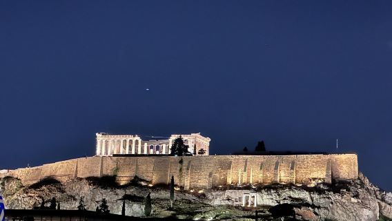 Tischreservierung im Restaurant Stork Rooftop Bar & Restaurant, ein beliebter Hotspot in Athen, Griechenland
