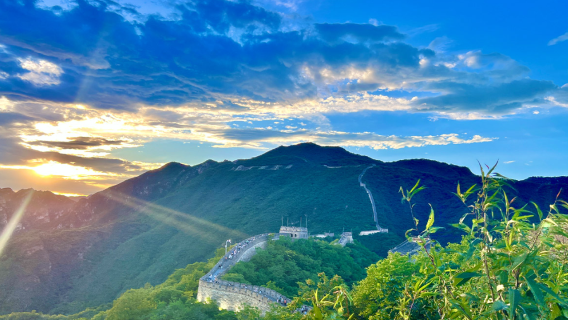 tour di un giorno alla Grande Muraglia di Mutianyu e al Palazzo d'Estate di Pechino [trasferimento VIP, biglietto d'ingresso navetta incluso]