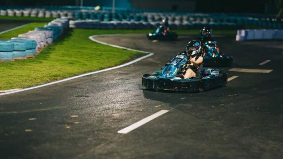 Shenzhen Happy Run Karting Club (professionelle Traineranleitung + Hochgeschwindigkeitsrennen + professionelle Rennstrecke + rasantes Fahrerlebnis)