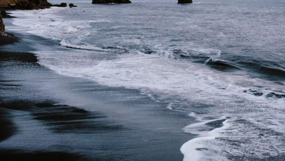 冰島雷克雅未克塞里雅蘭+藍冰洞+DC飛機殘骸【私家定制包車】