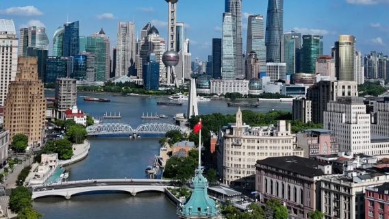 Kuil Dewa Kota, Taman Yuyuan & Pelayaran Malam di Sungai Huangpu di The Bund