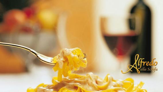 Restaurante Alfredo alla Scrofa: Menú con los originales Fettucine Alfredo