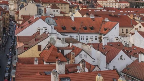 捷克布拉格-洛克特城堡-戴安娜觀景塔-市場溫泉回廊等一日遊