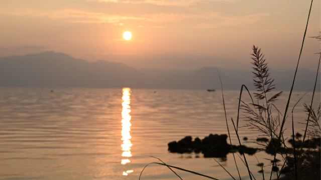 Poetic Day Tour to Fuxian Lake: Dive into Kunming's Aquatic Wonderland[Ticket+Private Car]