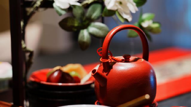 Fuzhou Imperial Banquet: Enter the Feast, Witness a Millennium Legacy [Savor Fujian Delicacies + Enjoy Intangible Cultural Heritage Performances + Traditional Costume Styling] - Immersive Royal Banquet Experience