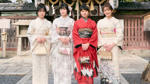ประสบการณ์เช่าชุดกิโมโนในเกียวโต พร้อมแต่งหน้าแบบญี่ปุ่นและบริการถ่ายรูป – สาขาอาราชิยามะ Ookini