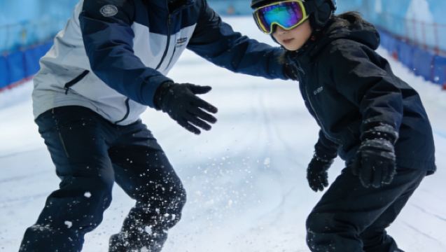 Shenzhen Huafa Snow & Ice Wonderland - Zertifizierte Ski- und Snowboardlehrer