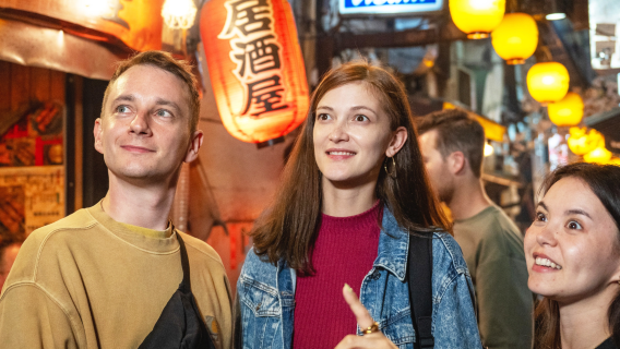 Tokyo Shinjuku, Japon : Tour gastronomique - 15 plats à déguster dans 4 restaurants