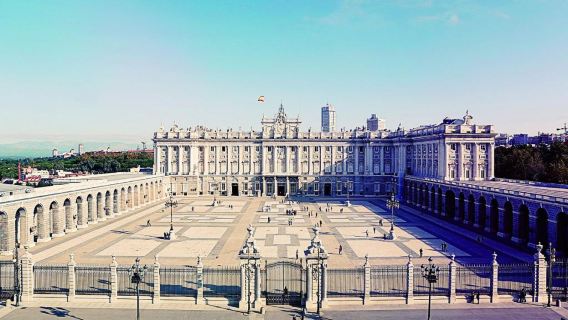 Madrid Highlights and Royal Palace with Skip The Line - Private Walking Tour