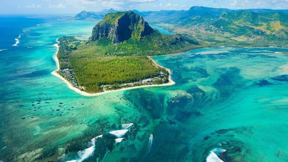Mauritius - Ngắm thác nước dưới biển bằng trực thăng, Đất bảy màu, Thung lũng Đen, Đảo Forneau, Núi Le Morne
