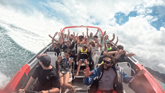 Airlie Beach: Giro in barca a reazione da 30 minuti
