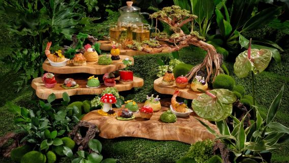 Té de la tarde en el bosque tropical del Padma Resort Legian en Bali