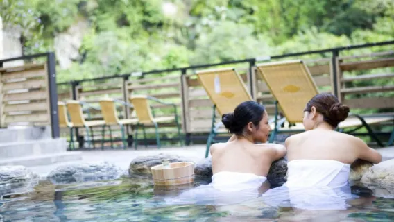 Ôn tuyền Ô Lai Tân Bắc | Suối nước nóng Ô Lai Danh Đường | Phiếu tắm suối nước nóng (phòng riêng hoặc bể công cộng) | Tặng phiếu đồ uống | Cần xếp hàng tại chỗ