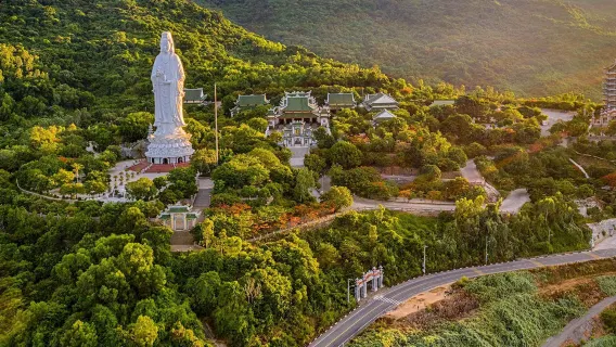 Explore Son Tra Peninsula, Marble Mountain and Hoi An Ancient Town by Night – Group Tour from Da Nang