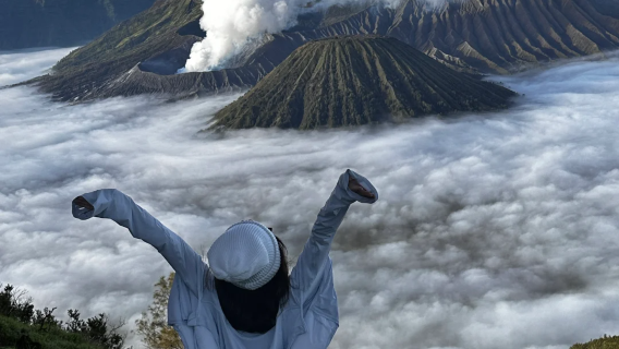 印尼布羅莫火山一日遊|瑪瑯出發|四驅吉普車|飯店接送