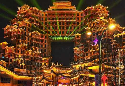 Zhangjiajie Private Day Tour: Tujia Culture, Tianmen Mountain & Immortal Romance