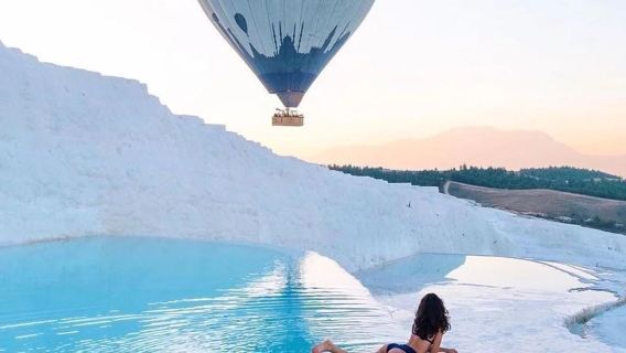 Excursión de un día a Pamukkale y la antigua ciudad de Hierápolis desde Antalya con comida y traslados incluidos