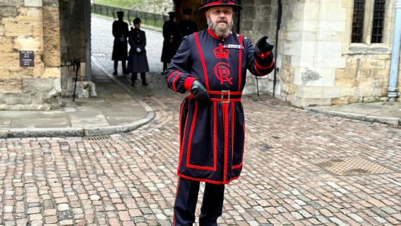 Tower of London: Early Access + Opening Ceremony + Boat Ride + Westminster Tour