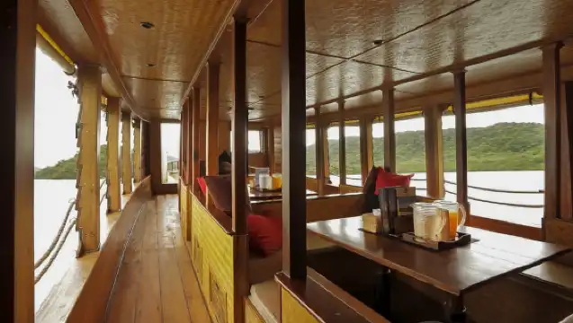 從普吉島出發：攀牙灣全日遊船（含餐點）